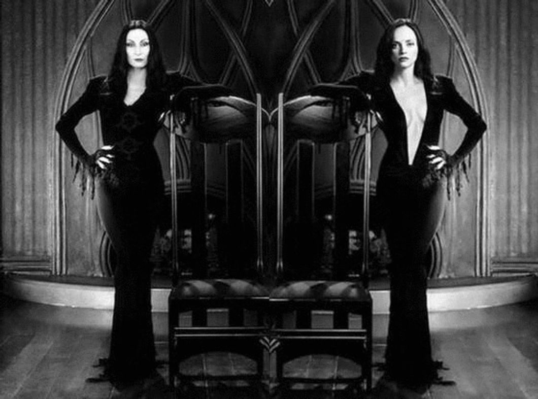 https://www.pophorror.com/would-you-watch-a-netflix-series-starring-the-addams-family/rs_560x415-150922110209-1024-morticia-addams-ricci-ls-92215/