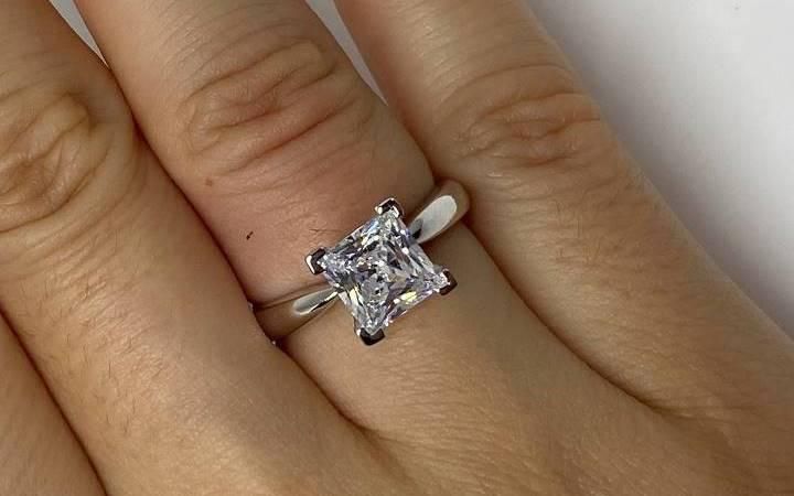 How to Make Your Fake Diamonds Rings Look Real?