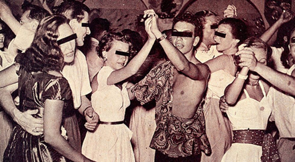 Why Tinder Is Ruining Your Chance at Romance