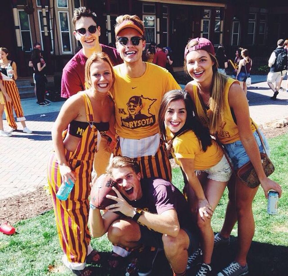 What to Wear to Game Day? | The Odyssey Online