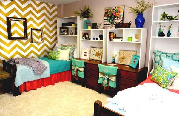 20 Secret Necessities Every Student Needs For Their Dorm Room