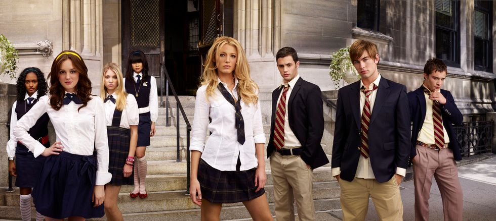 WARNING: Things You Should Know Before Watching "Gossip Girl"