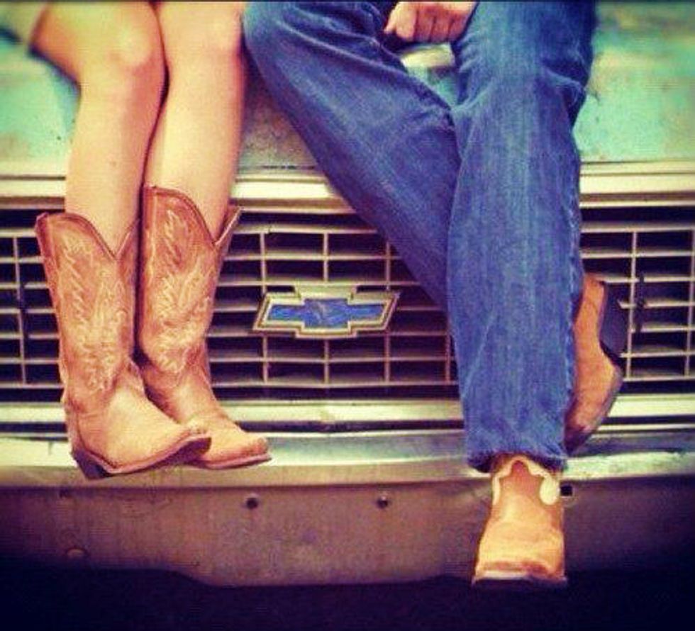 10 Ways You Know You Are Dating a Country Boy