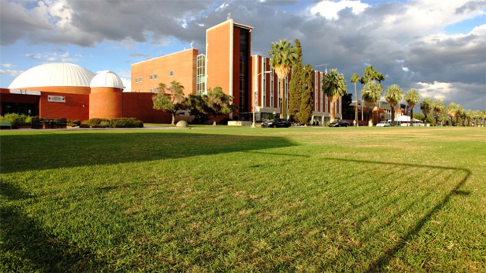 10 Relaxing Spots on the University of Arizona Campus