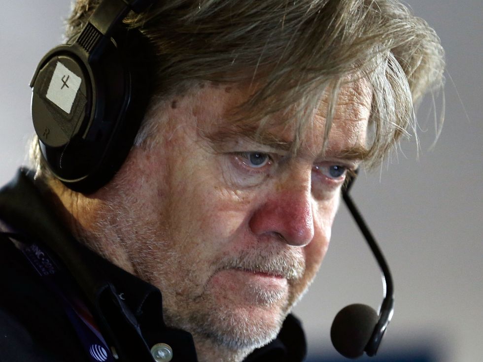 5 Things That Steve Bannon ACTUALLY Looks Like