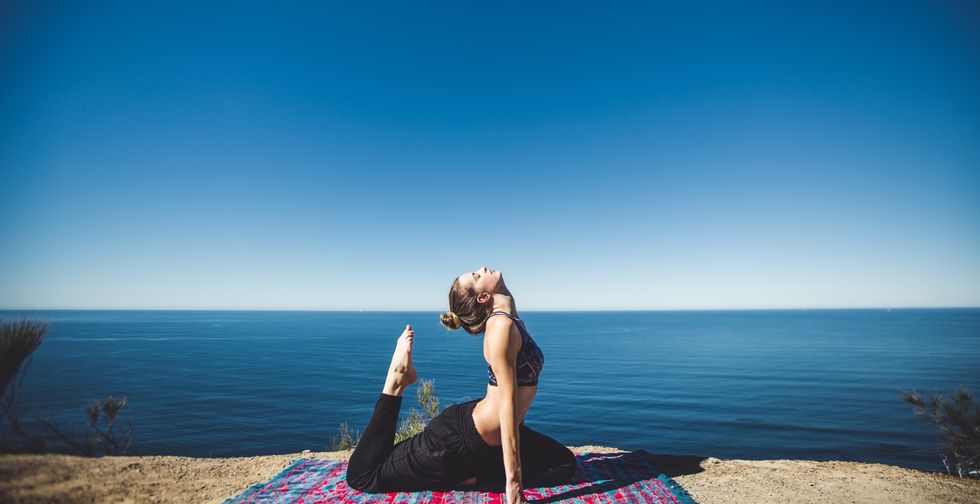 How To Avoid The Freshman 15 As A Non-Vegan, Mozzarella-Stick-Loving, Busy College Student