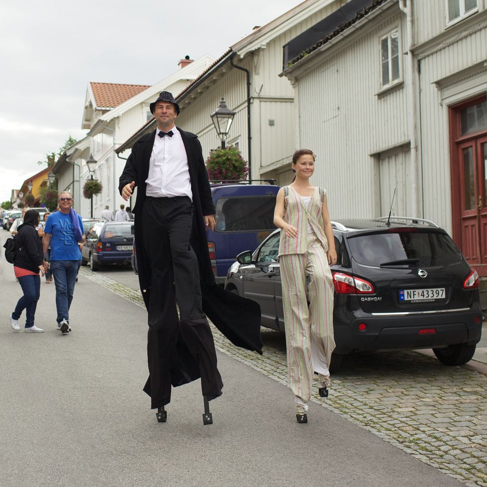 20 Things That All Tall People Can Relate To