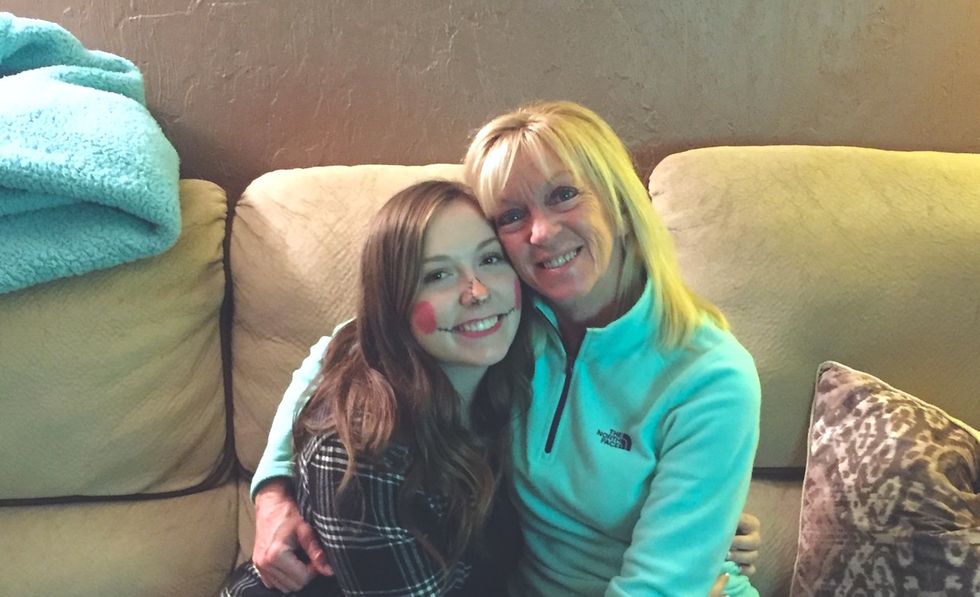 I'm The Girl Who Would Pack Her Mom In A Suitcase For College