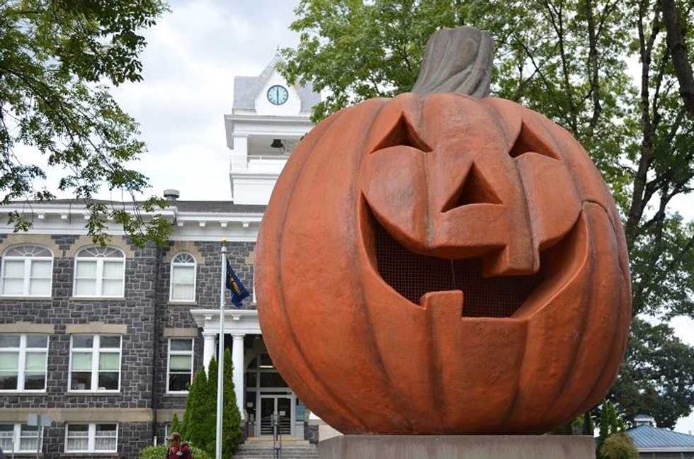 16 Must Watch Halloween Movies From Your Childhood