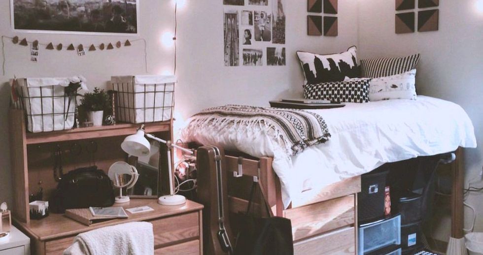 10 Things EVERY College Kid Regrets NOT Having In Their Dorm Room
