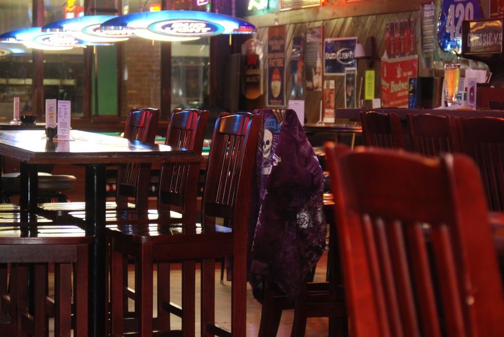 50 Pieces Of Life Advice Discovered At Your Favorite Bar