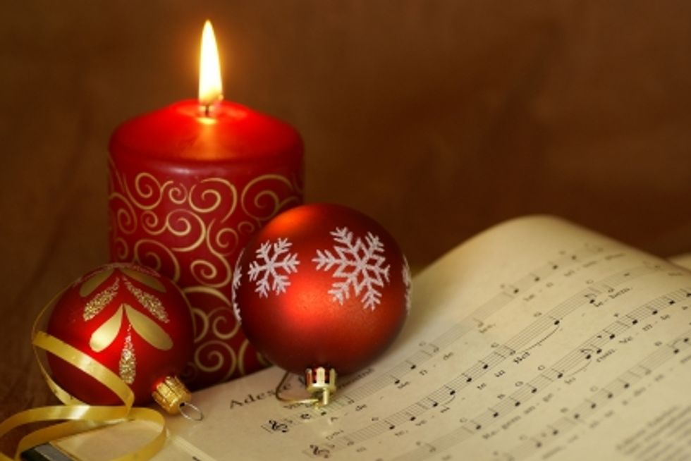 8 Unfamiliar Holiday Songs That You Should Add To Your Holiday Playlist