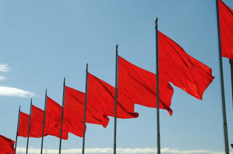 12 Red Flags To Let You Know He Is Irrelevant