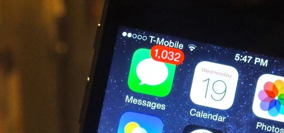 10 Things That Happen When You're In A Group Chat With Your Best Friends