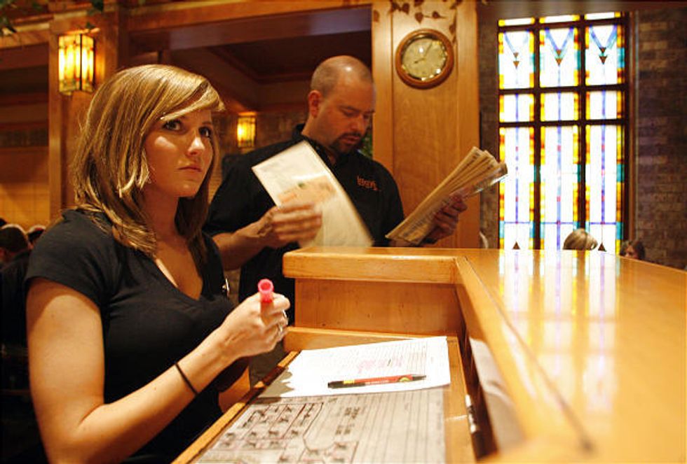 An Inside Look: 10 No No's To Avoid At A Restaurant