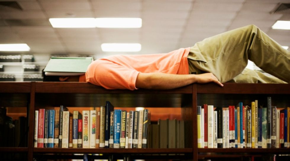 The 5 People You See In The Library During Finals Week