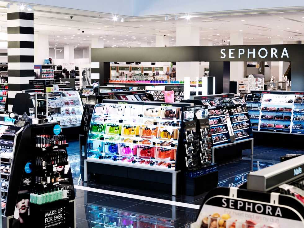 The 11 Stages Of Shopping At Sephora