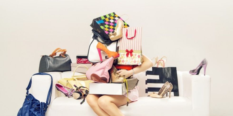 5 Signs That Show You’re A Shopaholic