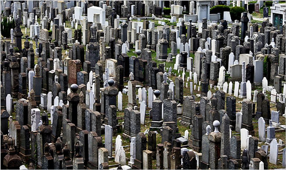 9 Facts About Graveyards And Dead Things You're Dying To Know