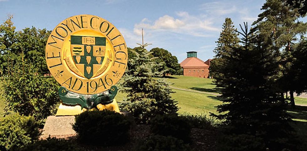 13 Signs You Go To Le Moyne College
