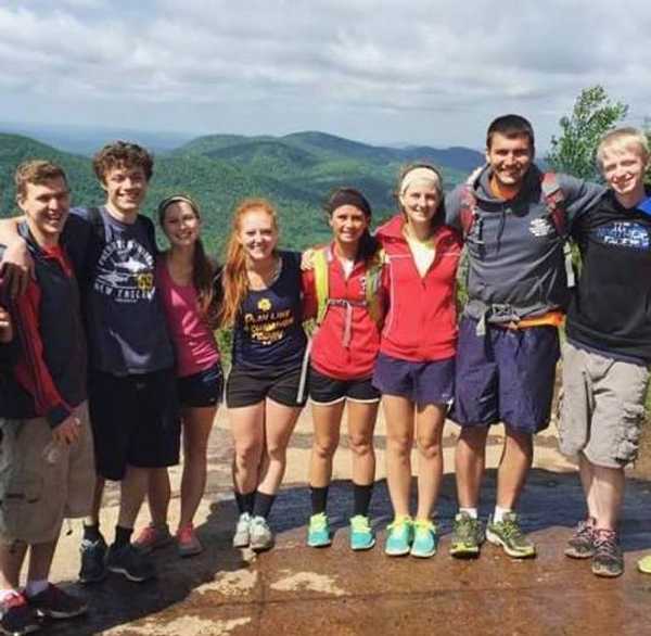 5 Easy Ways to Keep Your High School Friends After Graduation