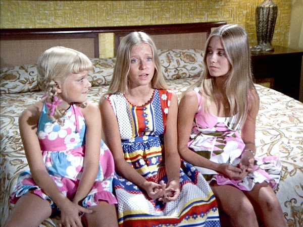 13 Perks Of Being The Middle Child