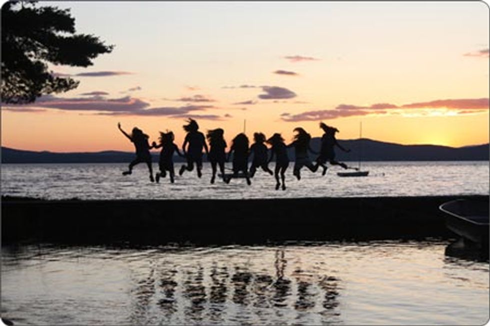 11 Reasons Lake Season Is The Best Season