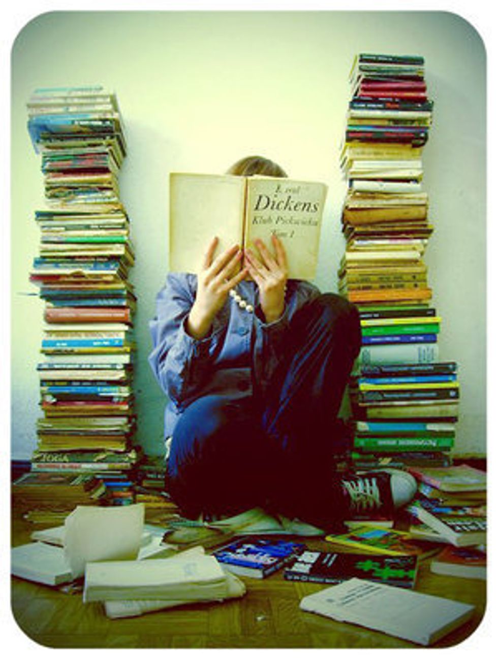 10 Problems Every Book Lover Goes Through