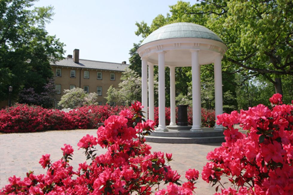 32 Thoughts You Have While Walking Across UNC