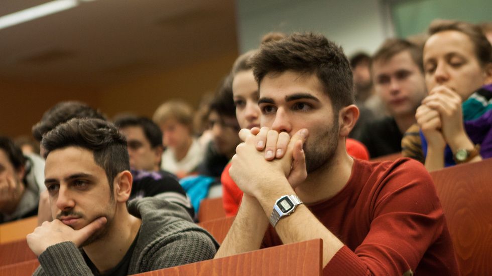 6 Thoughts That Run Through Your Head During Syllabus Week