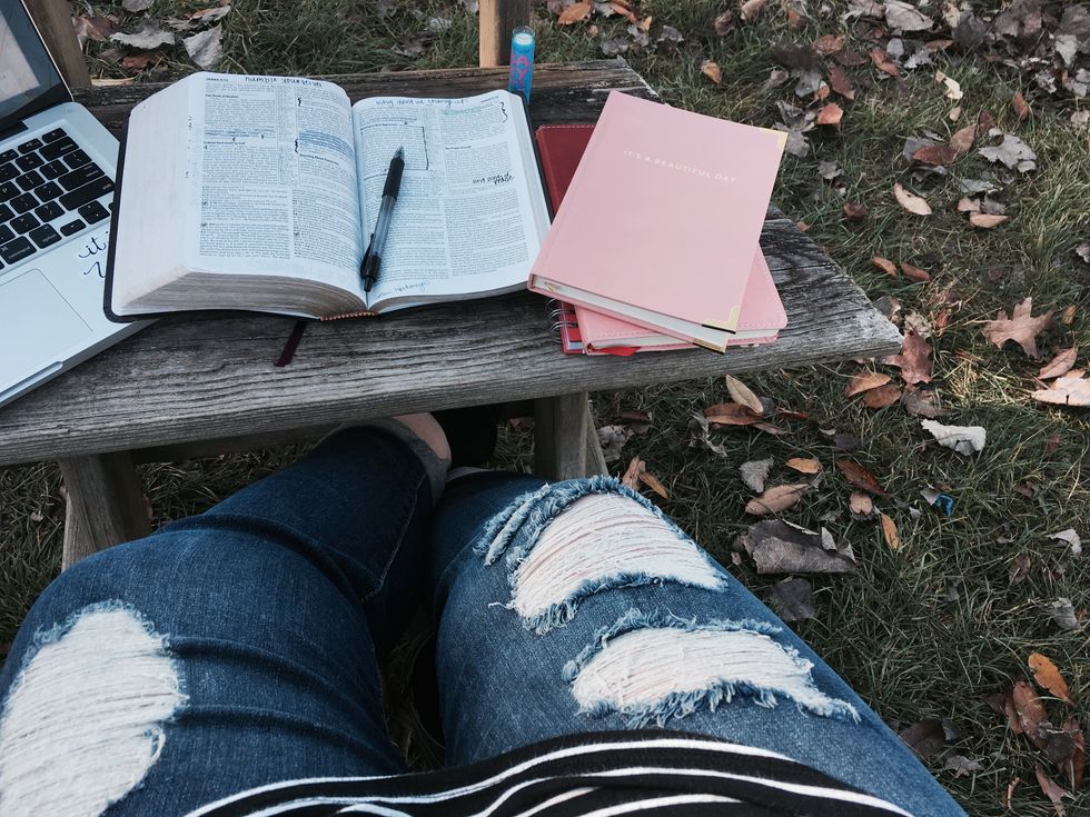 10 Things All College Freshman NEED To Have