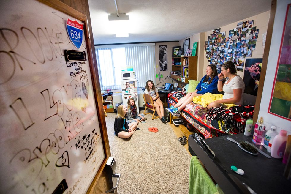 8 Signs You're Ready to Move Back to College