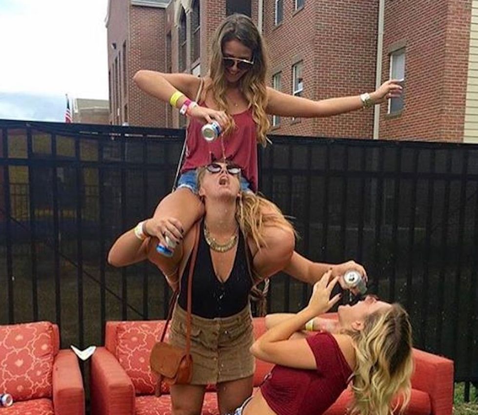 13 Things That Happen When Tipsy Girls Meet