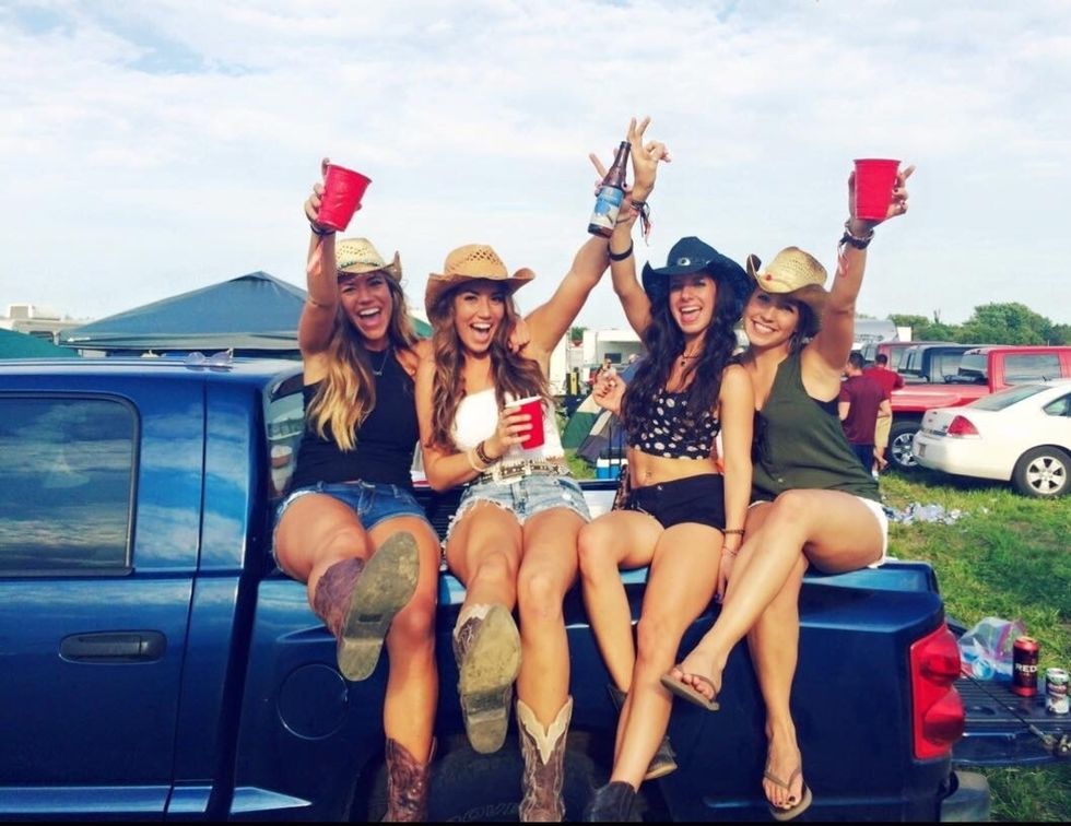 8 Reasons Why Red Cup Country Dominates The Concert Scene
