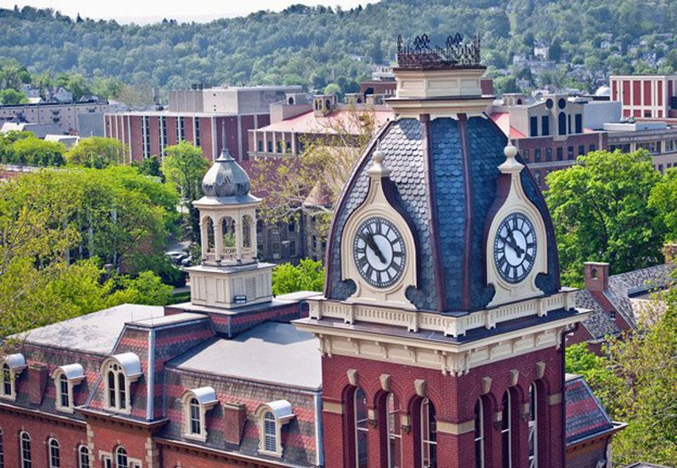 To The Overthinkers Who Are Starting College This Month