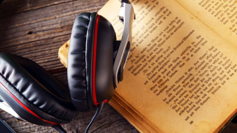 40 Songs Every College Student Needs On Their Study Playlist