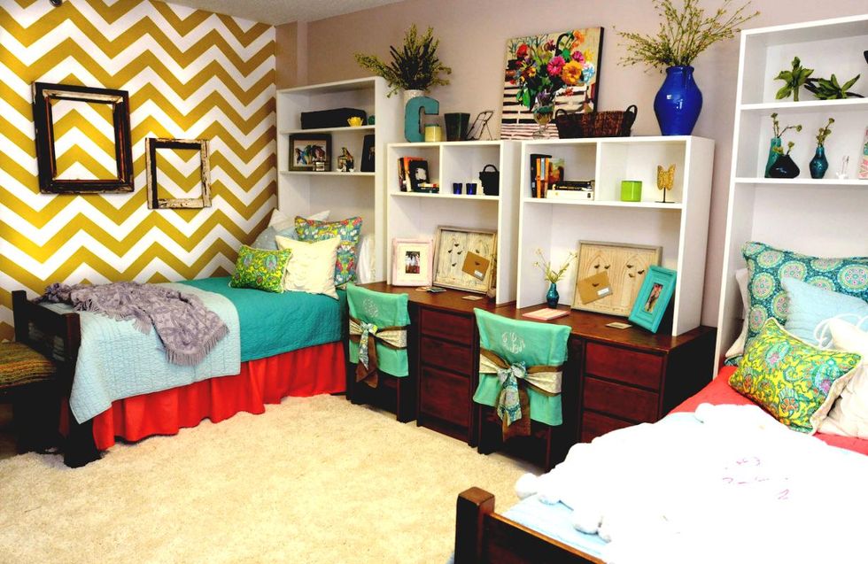 17 Dorm Room Essentials This College Freshman Is Packing
