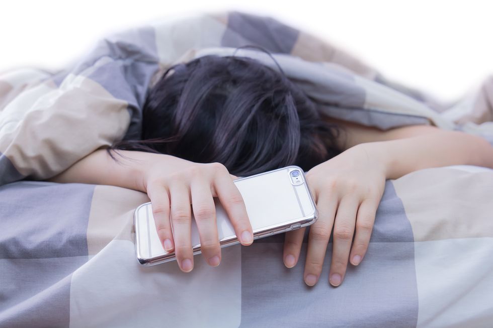 9 Ways To Loosen The Death Grip You Have On Your Phone