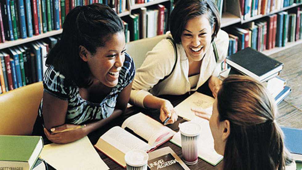 5 Clothing Essentials A Girl Needs For Class