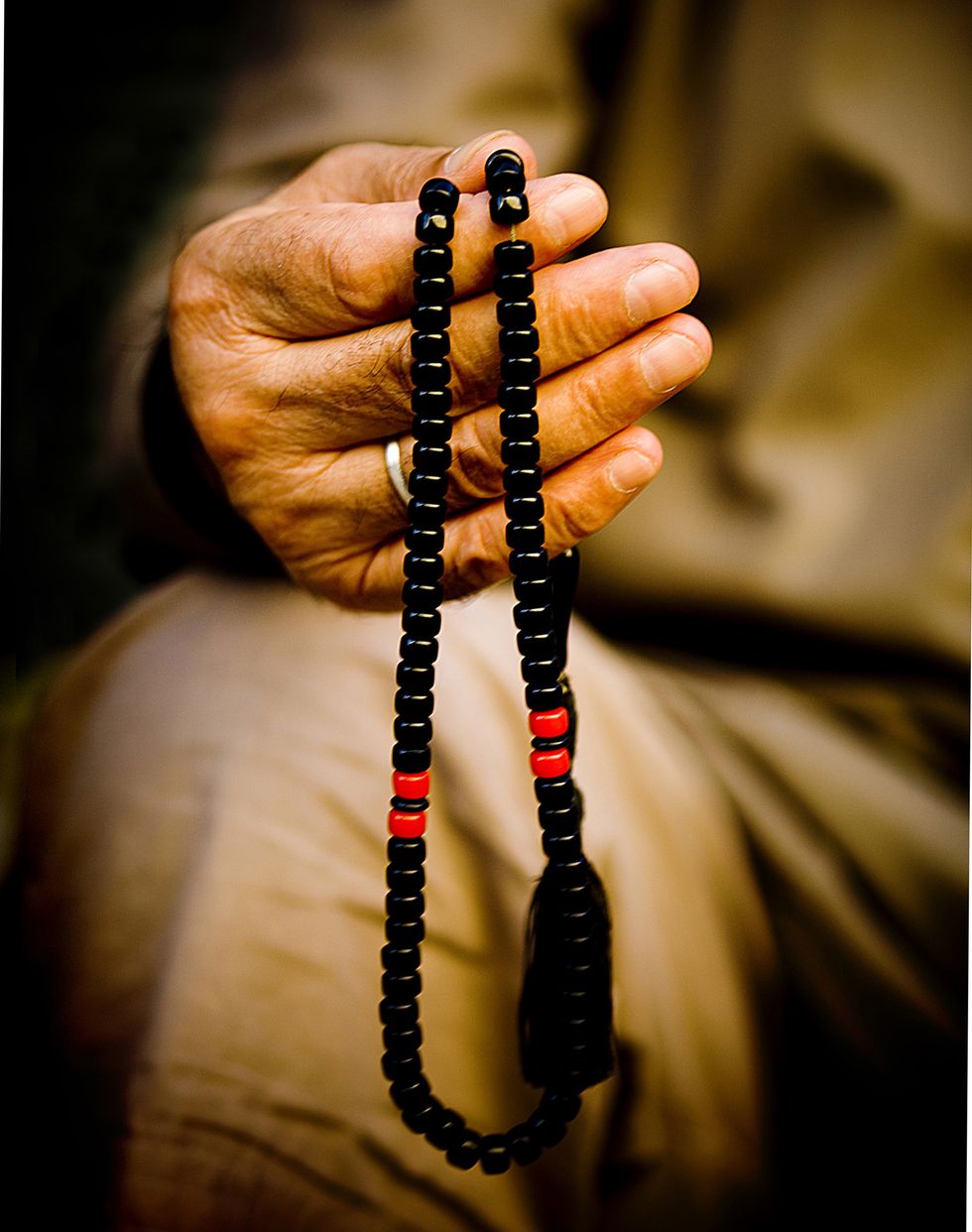 The Beautiful Islamic Ritual of Constantly Praying