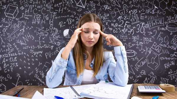 12 Thoughts You Pretty Much Have Every Day If You're In College