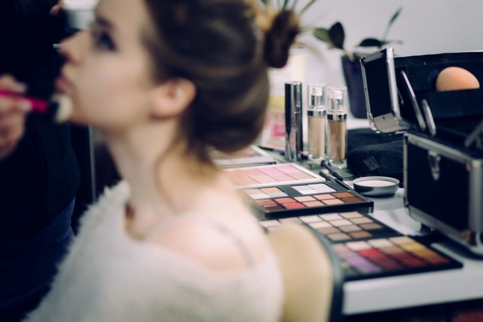 To The People Who Think Wearing Makeup Makes You Insecure | The Odyssey ...