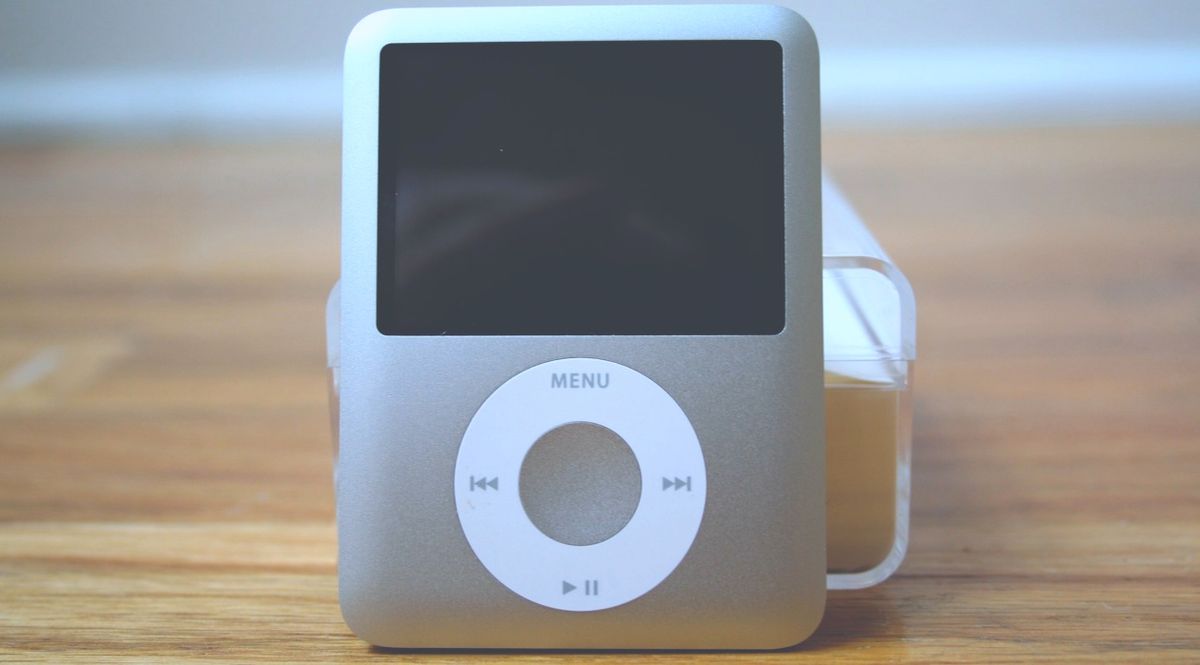 100 Songs Found On A Playlist From A 2000s Middle Schooler's iPod