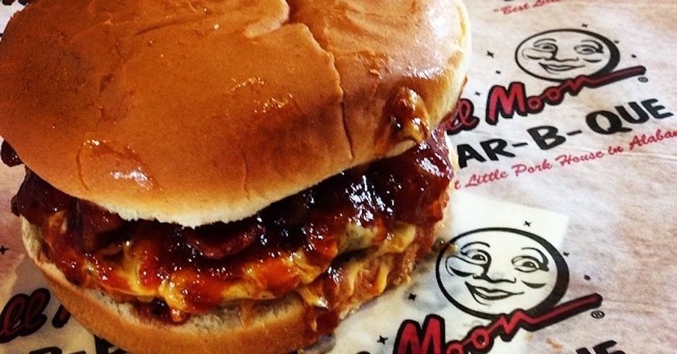 13 Restaurants Bama Students Are Hype About Returning To