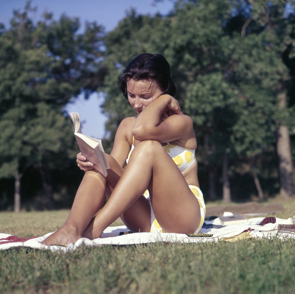 15 Books Perfect For Your Summer Reading List