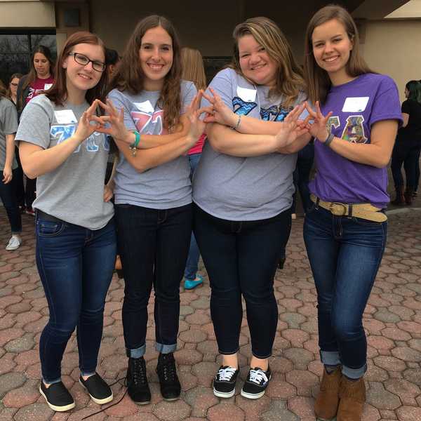 11 Signs You Know You're A Sorority Girl