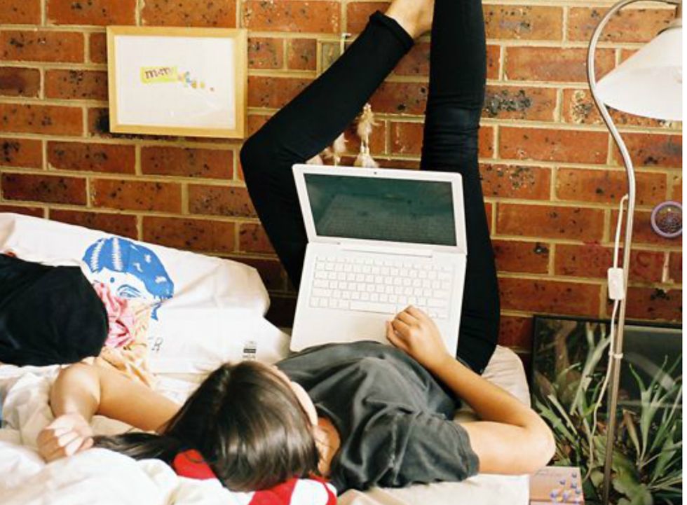 9 Signs That You Have A Netflix Addiction