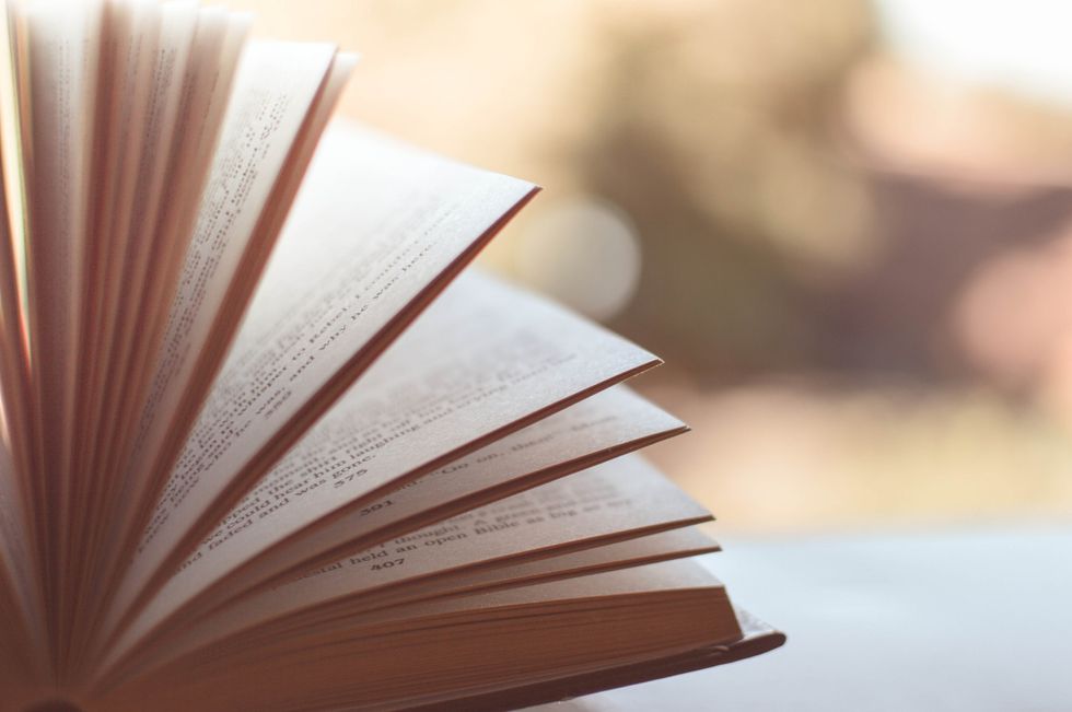 7 Reasons Why Everyone Should Be Reading