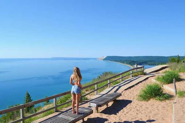 10 Must-Visit Spots For The Ultimate Michigan Bucket List