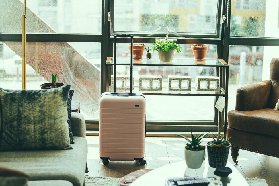 The 7 Stages And Struggles Of Pre-Vacation Packing